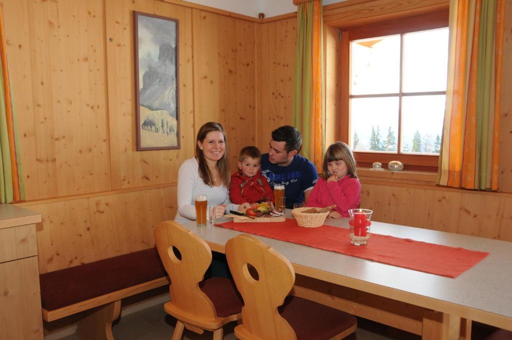 Mecki'S Dolomiten Panorama Stubn Debant Room photo